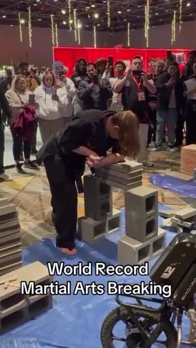 The 20 min warm up on 4 bricks sent me 😭😂