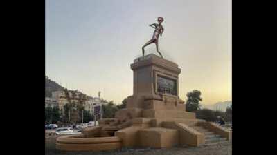 Adelanto exclusivo de la estatua que reemplazará la de Baquedano