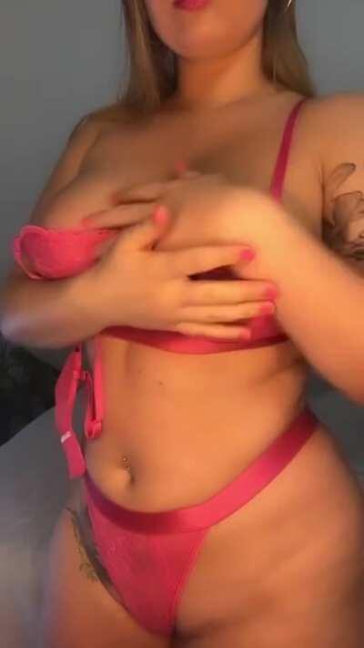 [OC] I posted this in another subreddit and got told I need to go to the gym. Hope it’s appreciated here 💕