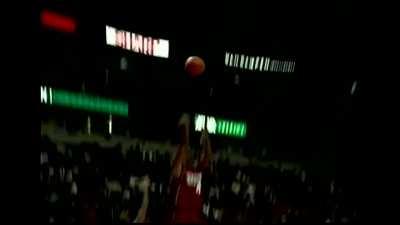 [Highlight] Jerry Stackhouse scores a career-high 57 points for the all-time Pistons scoring record! With Stackhouse's narration throughout it. April 3rd, 2001.