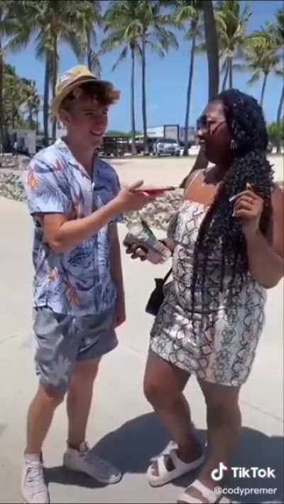 Very hot torkish karaboga 🙌🏻💪🏻