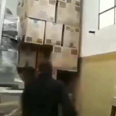 - Porque carajo no llegará mi pedido???