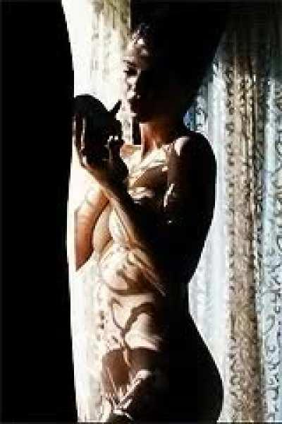 Nude by the window (2/2)