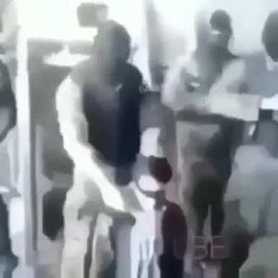 Şeriatçı şerefsizler yine masum birinin canına kıyıyor.