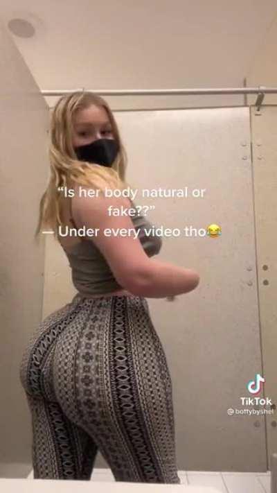 Soft & Jiggly No.381 😍🍑