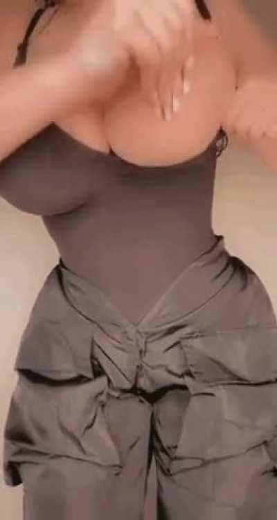 Let’s drive each other crazy with fat ass and huge tits
