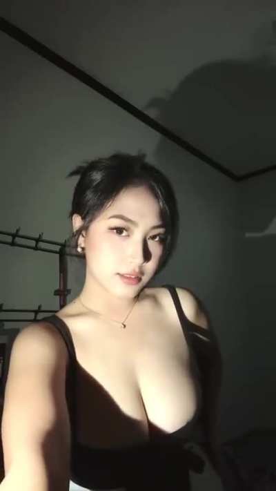 Busog lusog @kaelxxie 🥵