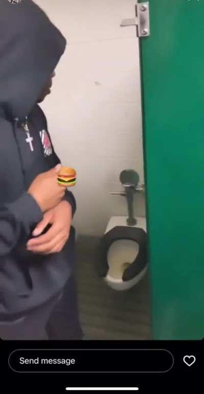 Nigga got his stick took in school ð