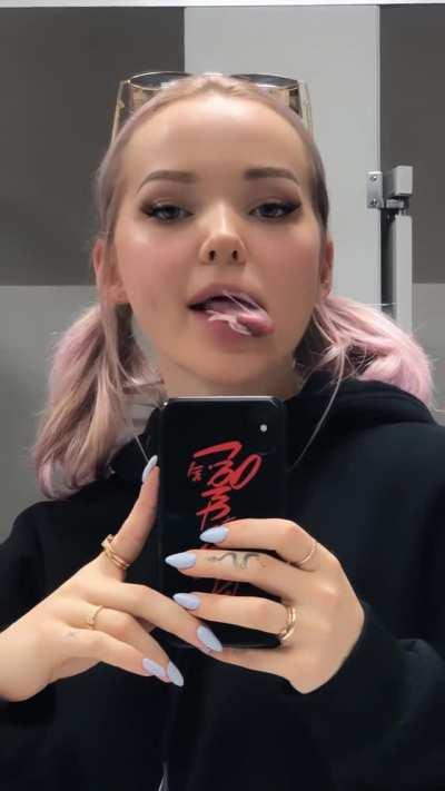 Dove showing us how she licks up all the cum like a good girl