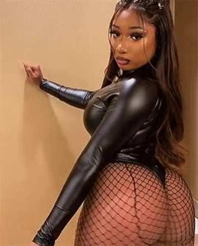 Megan thee Stallion shaking her perfect ass
