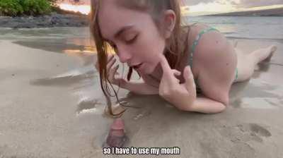 Blowjob for the beach cock 