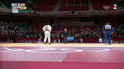 In a judo final opposing the same women than it did in Rio, Clarisse Agbegnenou this time manages to win over the previous gold winner Tina Trstenjak and shows amazing love and respect towards her opponent