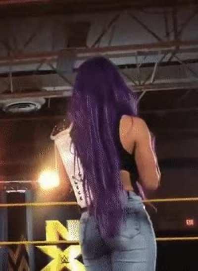 Sasha Banks ass in those jeans fuck!