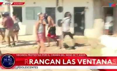 El Bobi del narco tb es capturado por los vecinos...