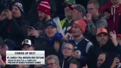 [Highlight] Munich crowd singing John Denver's, 