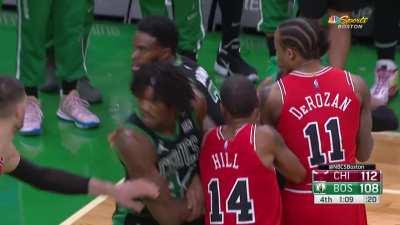 [Highlight] Jaylen Brown hits the clutch baseline jumper to cut the Bulls lead to 2