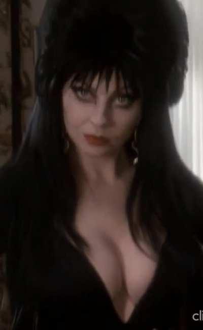 Cassandra Peterson (Elvira: Mistress of the Dark, 1988)