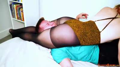 Oliv 'The Muscle Mistress' Headscissors