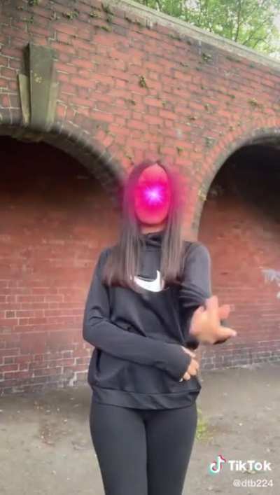 I’m trying to sniff that 🍑