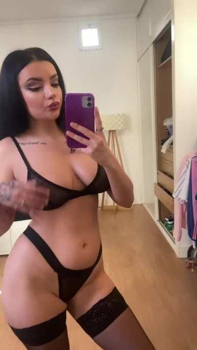 Come take care of ur personal goth gf's titties