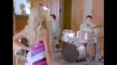 Me leaving the lane after a failed gank