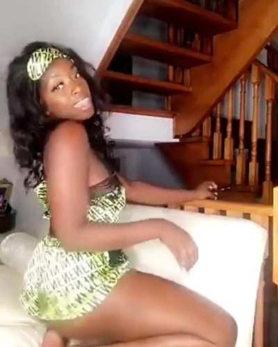 Mahlissa Teasing 😈🍑