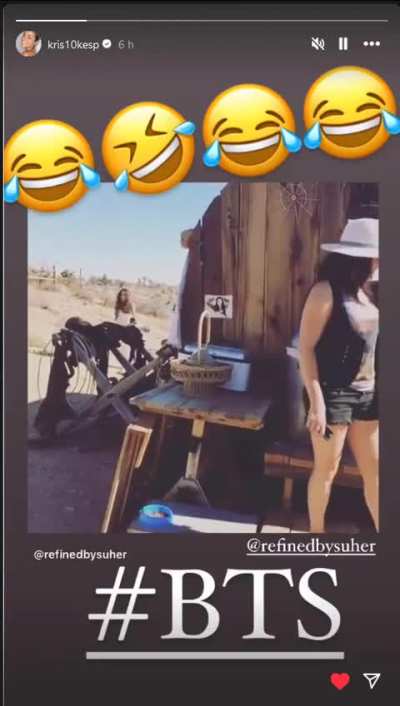 Kristen wardrobe malfunction (Ex Pearl TV model)