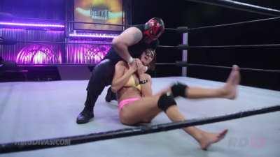 Destiny Dumon twitching to a neck pinch