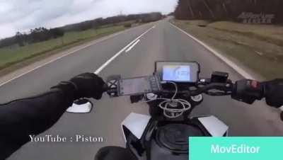 Motorcyclist shits his pants when he gets passed by two other motorcycles