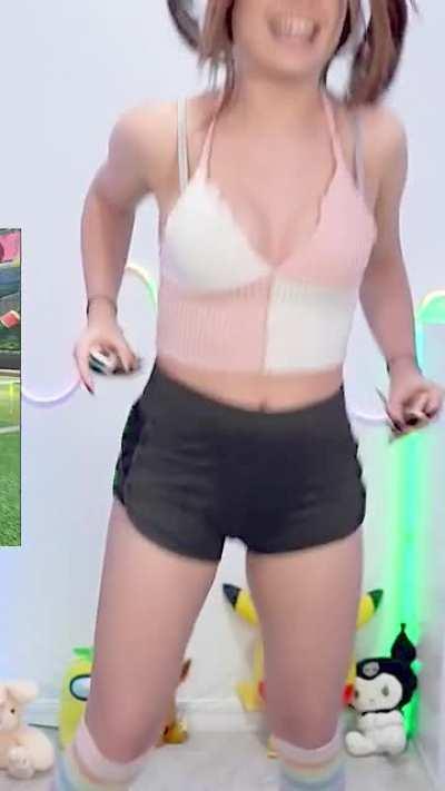 Ponerla a decir siiiiii