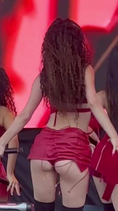 KATSEYE - Daniela & Megan