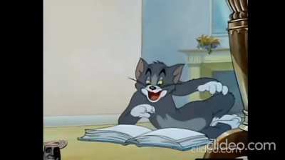 Cuando llegas de la biblioteca y empiezas a leer un libro de chistes