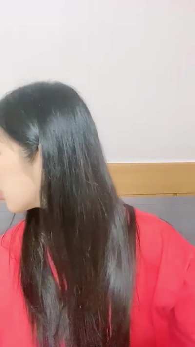 pov you're talking to the leader of your favorite K-pop group and a rodent goes running across the screen 🐹