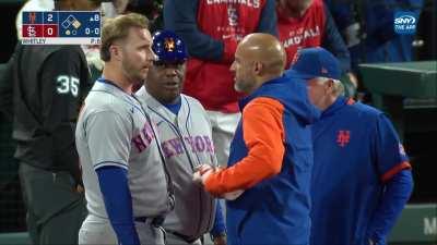 [Highlight] Pete Alonso is not too pleased about another pitch thrown at his head