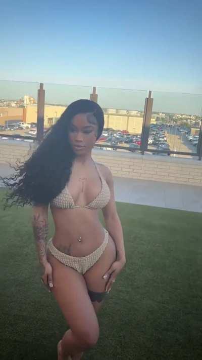 Clarity (@therealclarity)