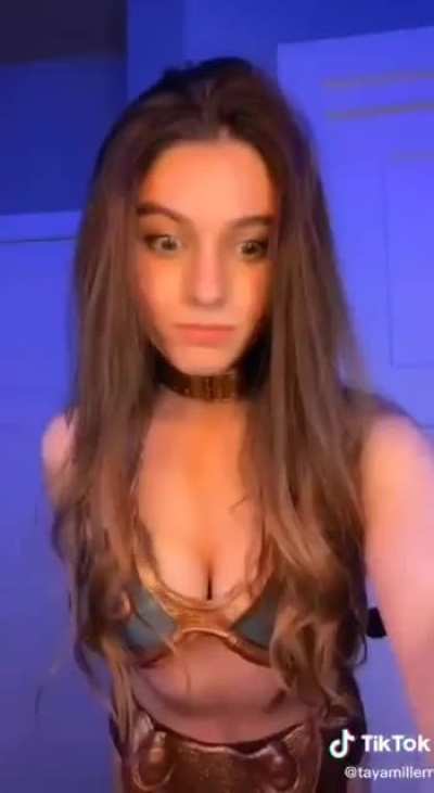 Easily my favorite cosplay from Taya