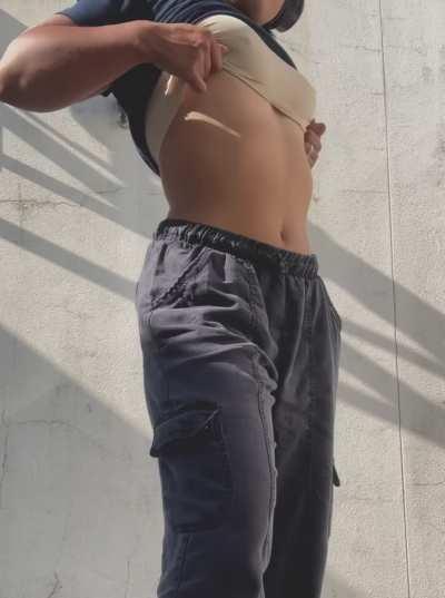 Little flash for you from my Filipina body outdoors 🌞🤎😘