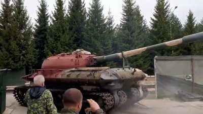 Object 279 on the move