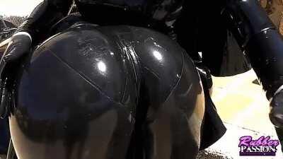Spanking Frejadottir's big latex ass
