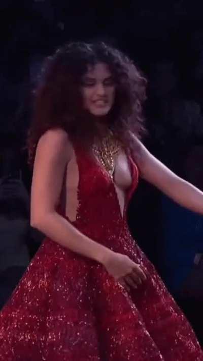 Taapsee Pannu’s Nip Slip ❤️🤌🏽