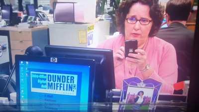 Did you guys pick up on Stanley's magic trick with the framed photo of his daughter?