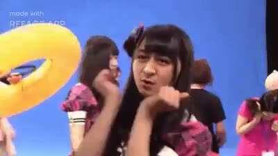 I know everyone hates these cursed Alex GIFs...