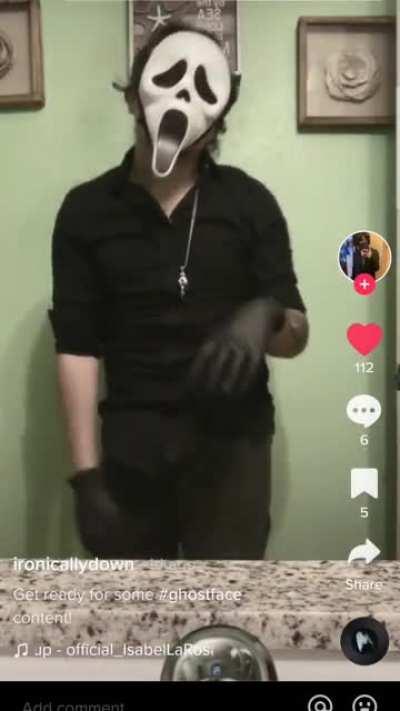 is this a spoopy thirst trap?