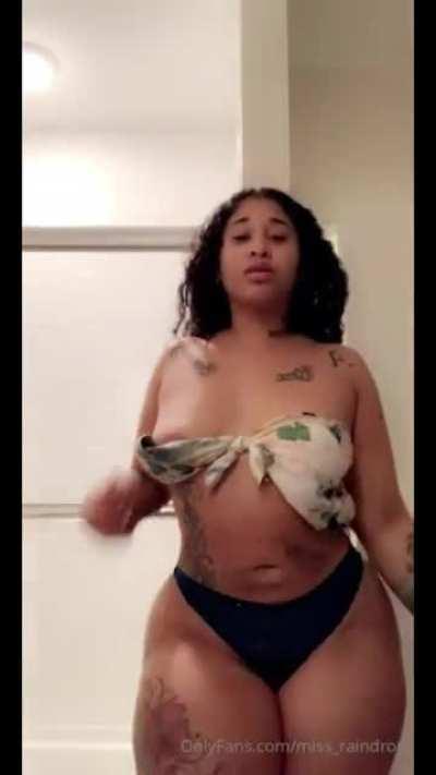 Nip slip Of clip Damn!!