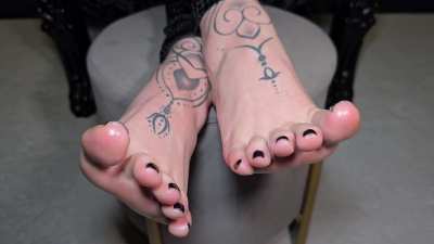 Oh you want to suck my toes do you?