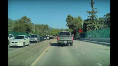 [Video] Chevy Bolt driver forces a lane change