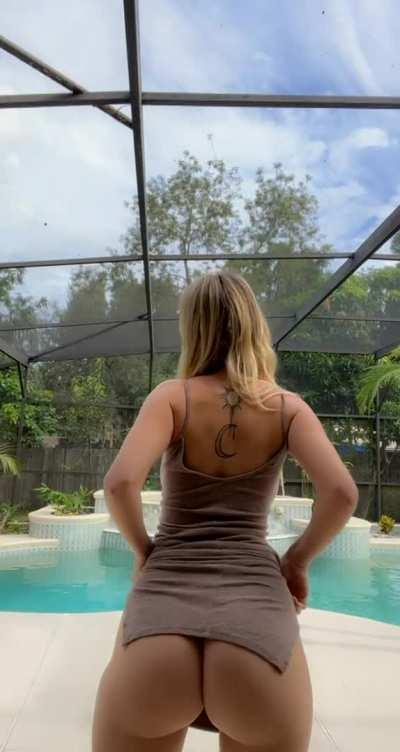 New dress, like it?! 🥰💖