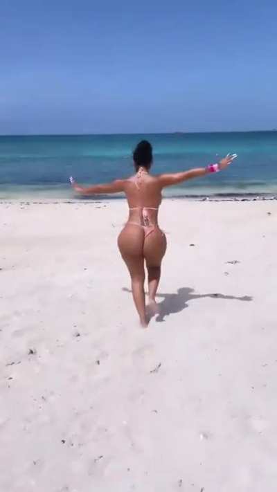 Must be jam cuz jelly don’t shank like that 🍑