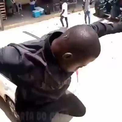 Marca d'água e angolanos 😭