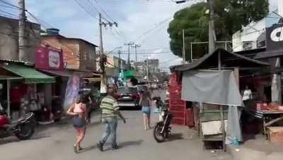 Brasil - Narco Estado !! Min. entra na N. Holanda sem escolta.